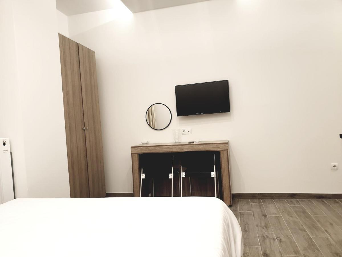 Eantos Studios And Suites Peraía Zewnętrze zdjęcie