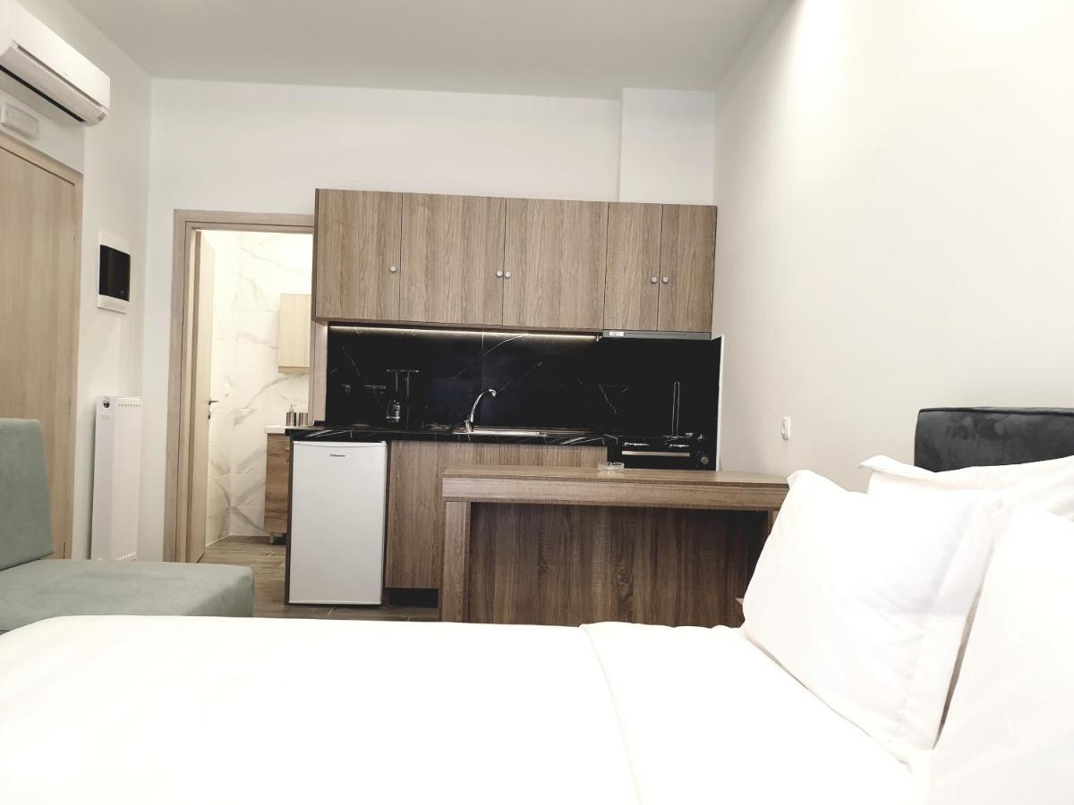 Eantos Studios And Suites Peraía Zewnętrze zdjęcie