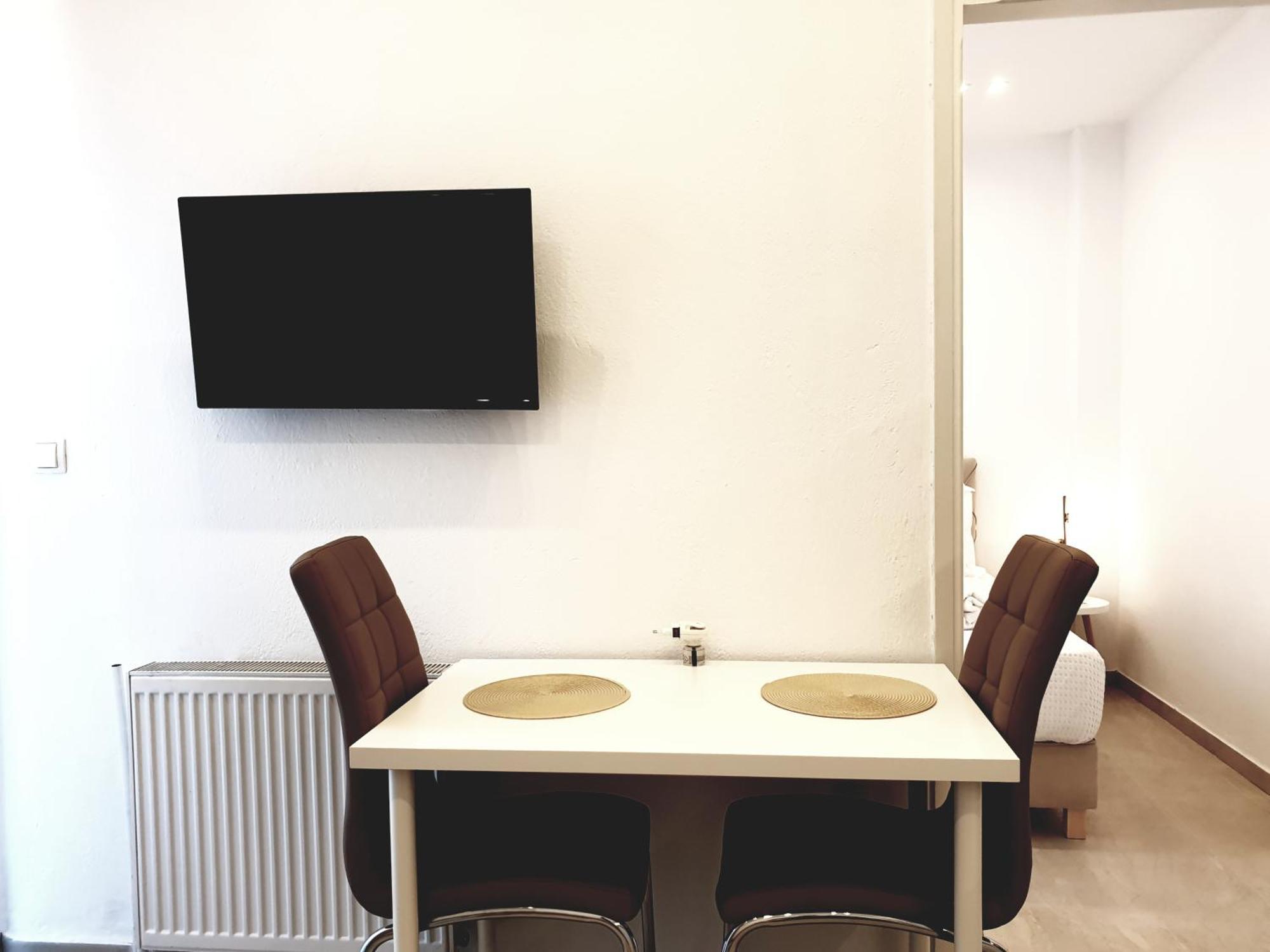 Eantos Studios And Suites Peraía Zewnętrze zdjęcie