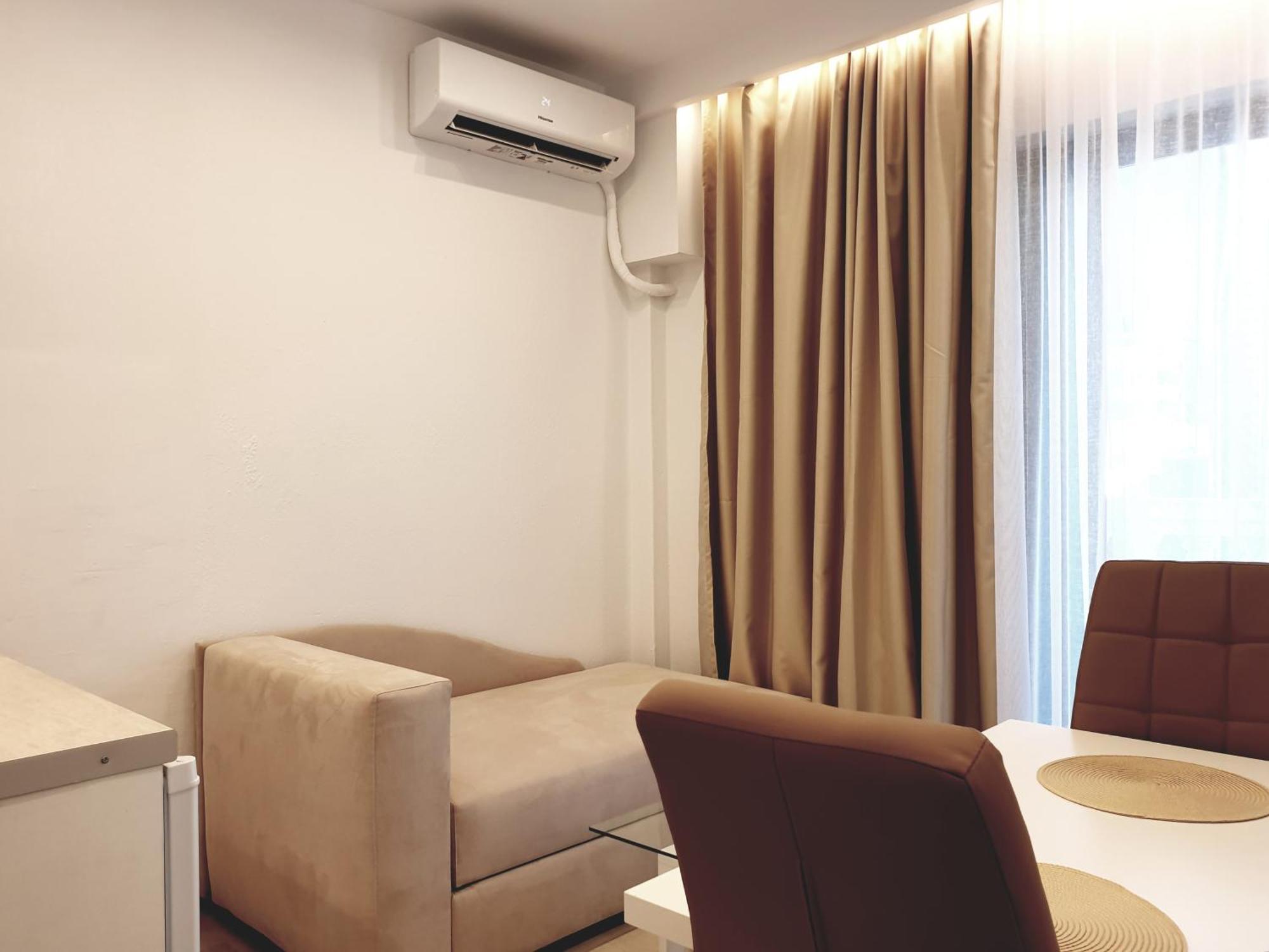 Eantos Studios And Suites Peraía Zewnętrze zdjęcie