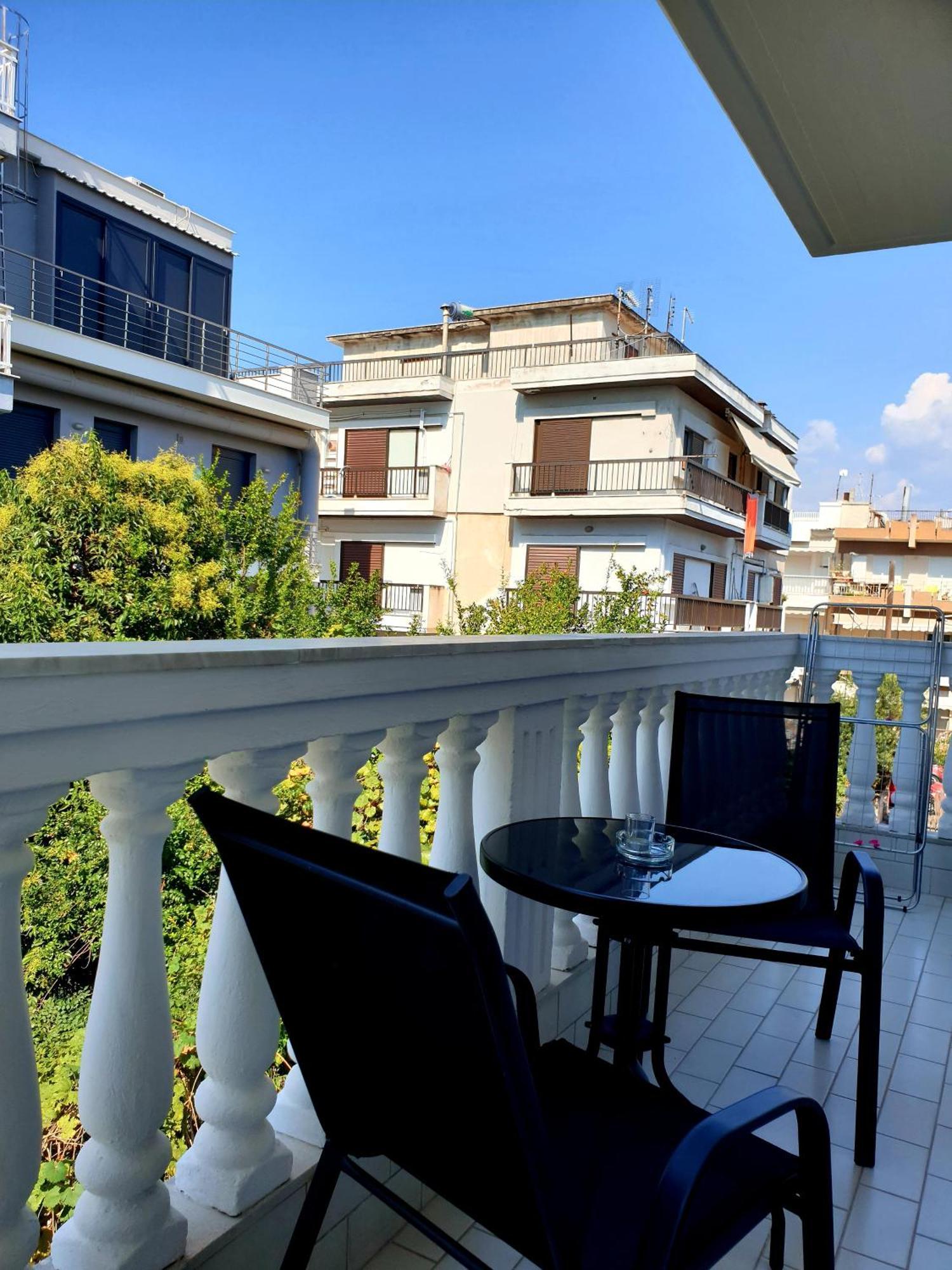 Eantos Studios And Suites Peraía Zewnętrze zdjęcie